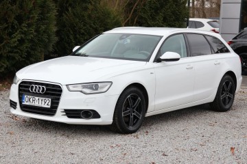 Nawigacja, Czujniki, XENON, Grzane Fotele, Tempomat , Alu, El. klapa