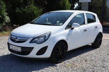 Zadbany, klimatyzacja ,wielof. kierownica, Spalanie 4L / 100 Km