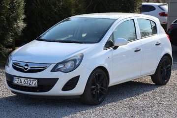 Zadbany, klimatyzacja ,wielof. kierownica, Spalanie 4L / 100 Km