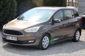 Czujniki, NAVI, Tempomat, Multifunkcja, El. Szyby, Climatronic, 7 Osób