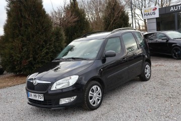 Klimatyzacja, Elektryczne szyby, Seryjne radio.